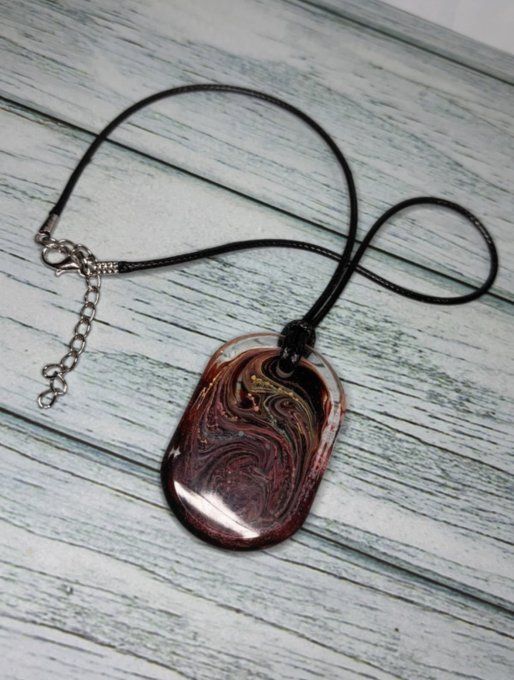 Collier ovale « Galaxie » Fait Main en Résine Époxy