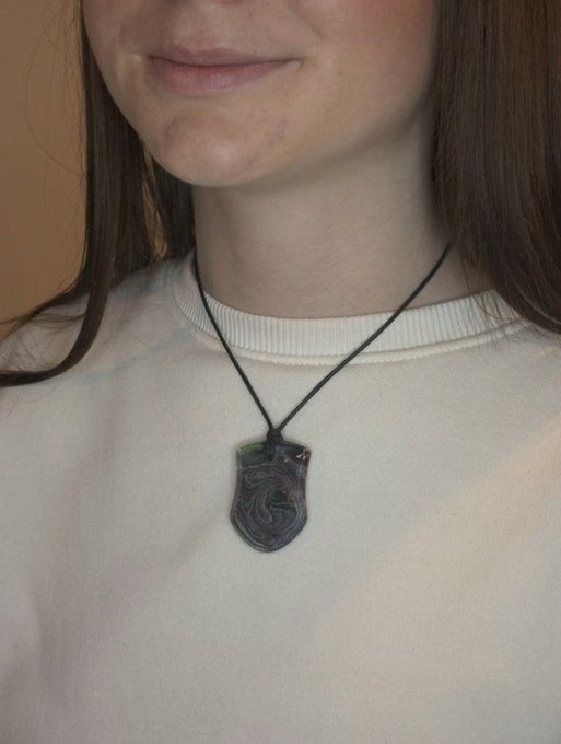 Collier bouclier « Galaxie » - Fait Main en Résine Époxy