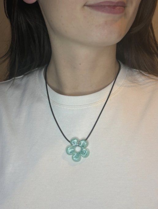 Collier « Fleur » - Divers coloris disponible