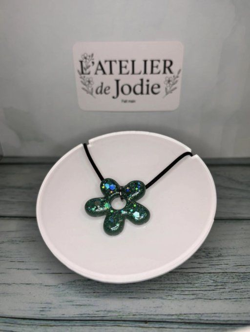 Collier « Fleur » - Divers coloris disponible