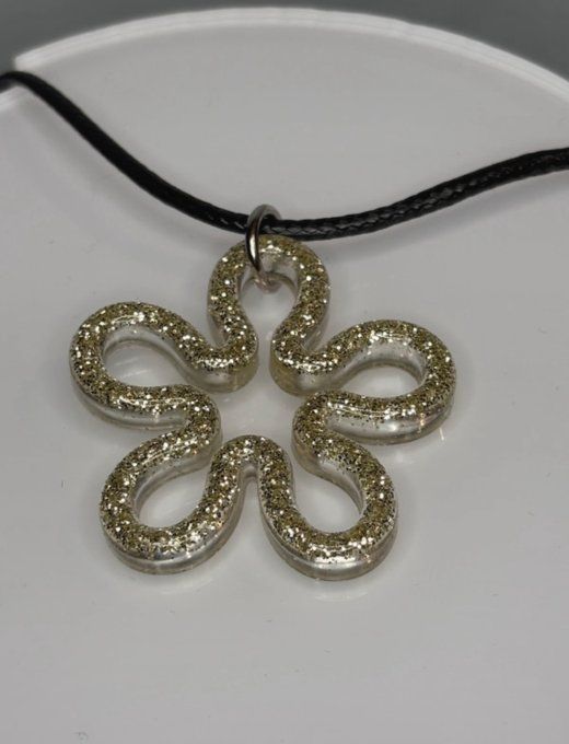 Collier « Fleur » - Paillettes dorées