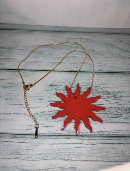 Collier « Soleil » rouge