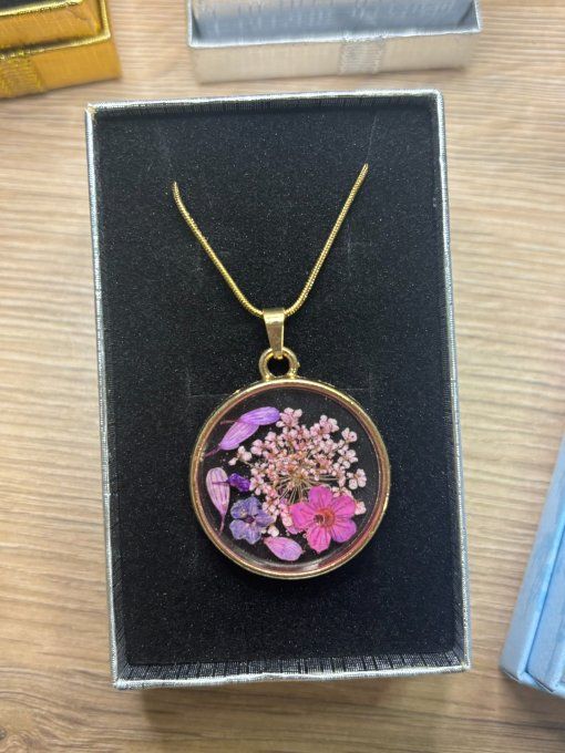 Collier pendentif Fleurs séchées - Divers coloris