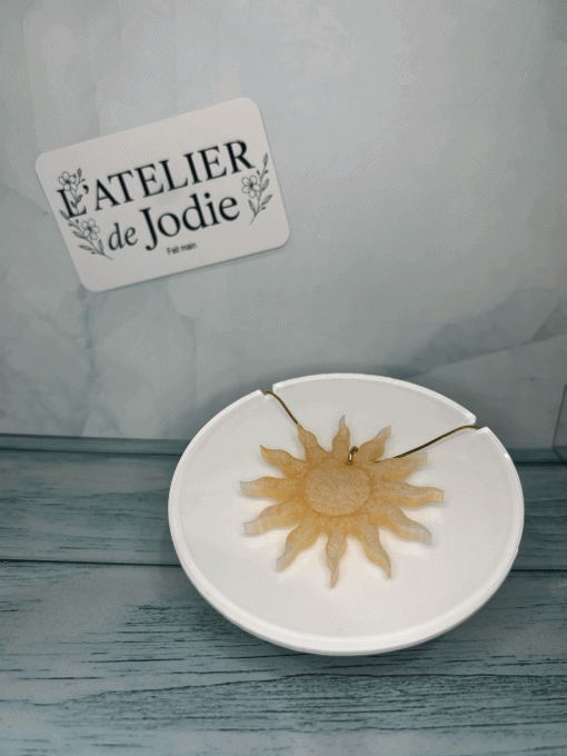 Collier « Soleil » doré et paillette