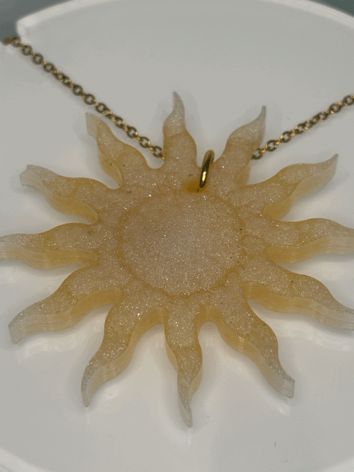 Collier « Soleil » doré et paillette