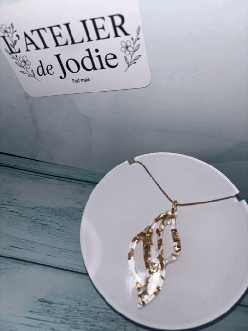 Collier Feuille dorée