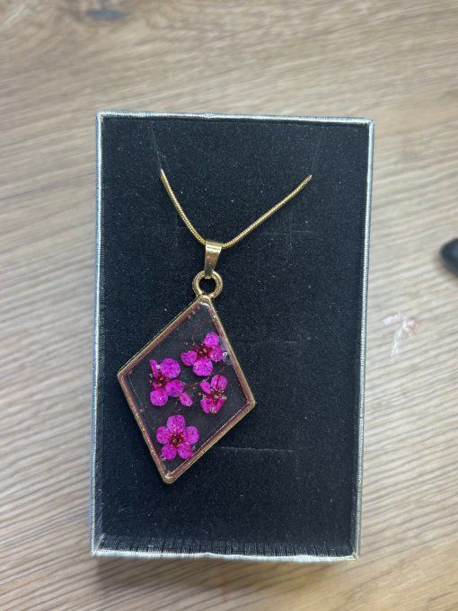 Collier pendentif Fleurs séchées - Divers coloris
